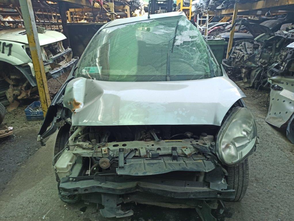  Nissan MARCH 2012    EN DESARME